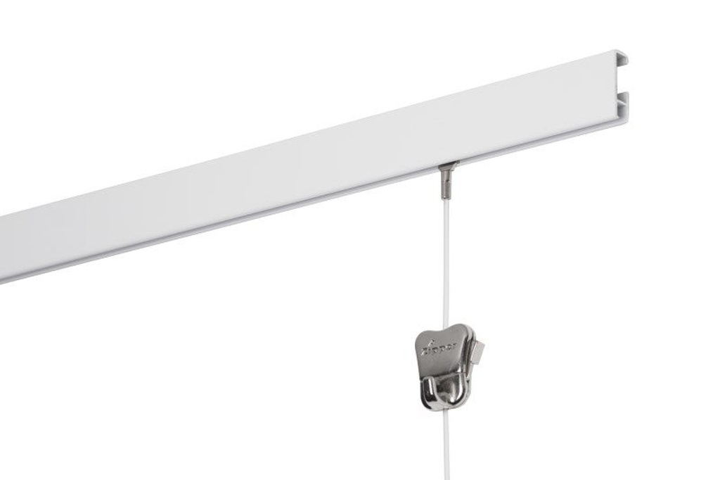 White Cliprail