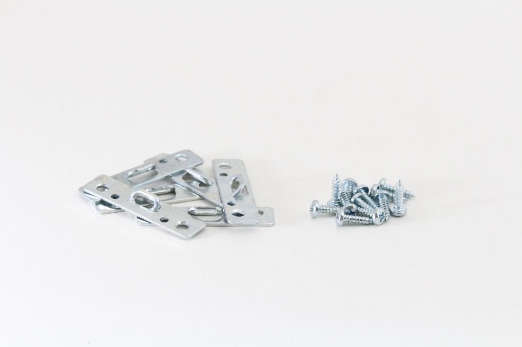 2 Hole Plate Hanger (qty6)